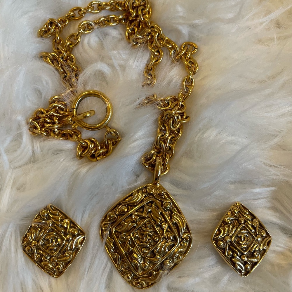 Vintage Chanel Earring and Necklace Set